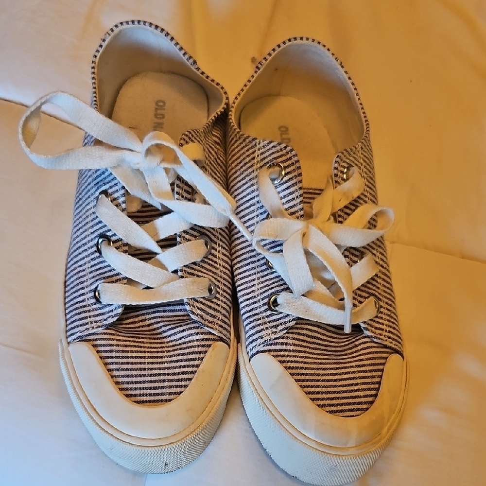 Striped Old Navy Sneakers Size 7 - Picture 1 of 4